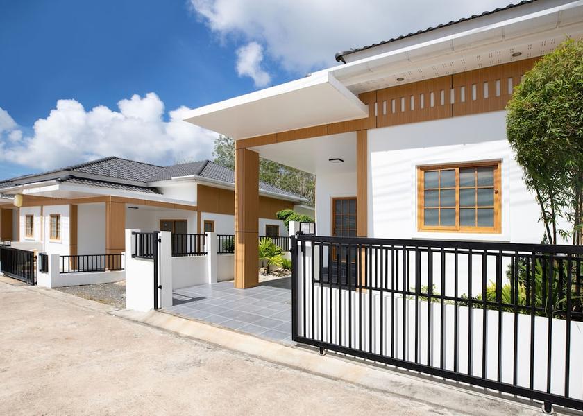 Phuket Thep Kasattri Exterior Detail