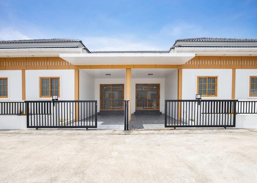 Phuket Thep Kasattri Exterior Detail