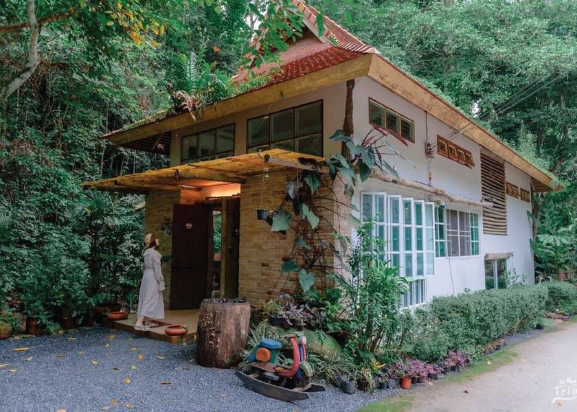 Chiang Mai Province Mae On Restaurant