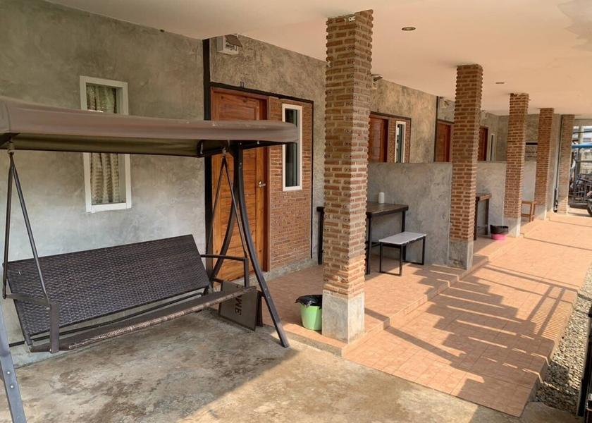 Chonburi Koh Lan Facade