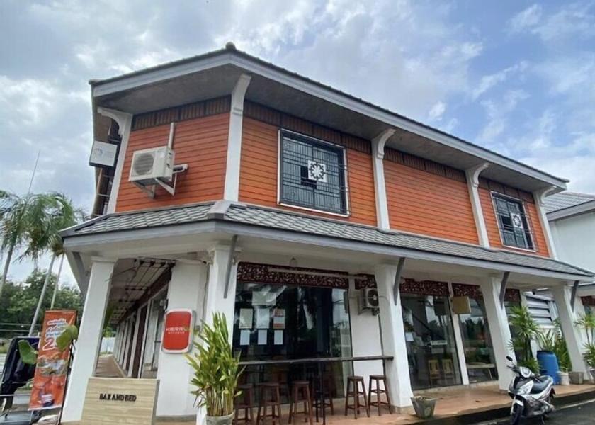 Surat Thani Phunphin Exterior Detail