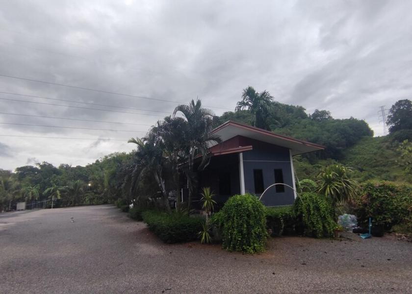 Surat Thani Ban Ta Khun Exterior Detail
