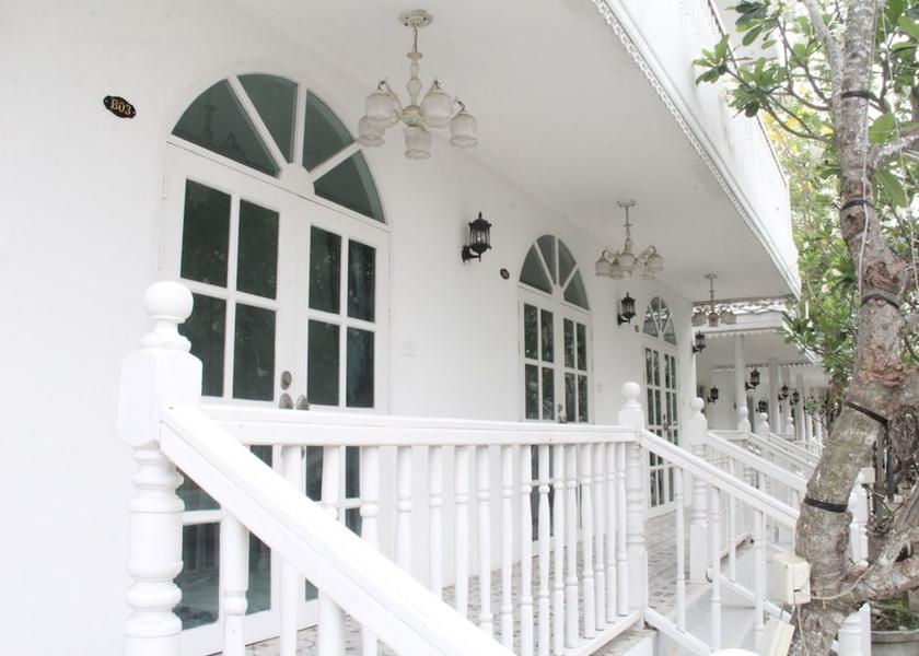 Nakhon Pathom Nakhon Chai Si Facade