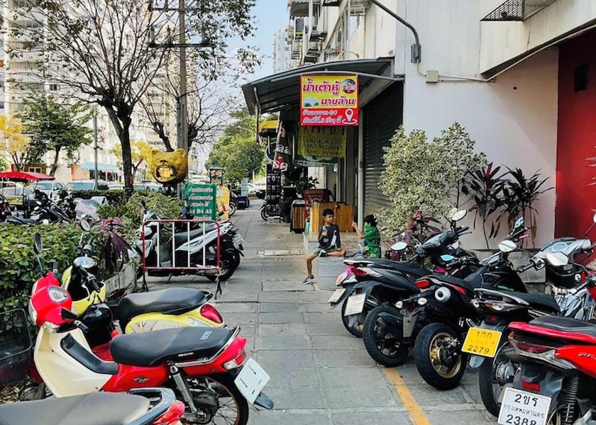 Bangkok Pak Kret Hair Salon