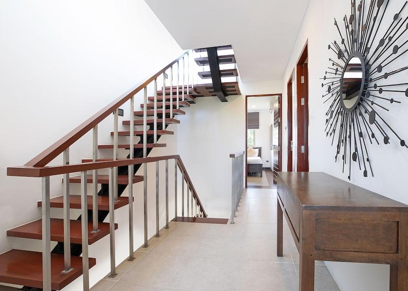 Phuket Thep Kasattri Interior Entrance