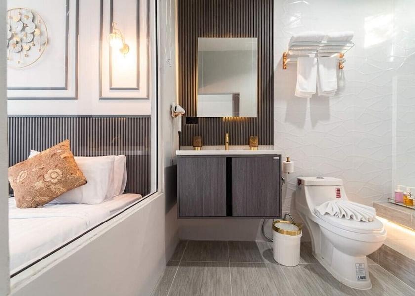 Phuket Chalong Bathroom