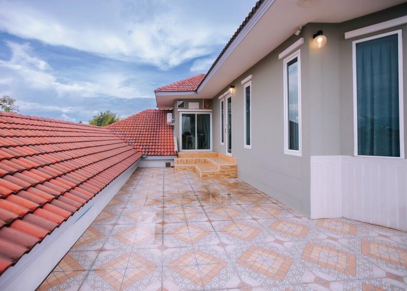 Chiang Mai Province San Sai Exterior Detail