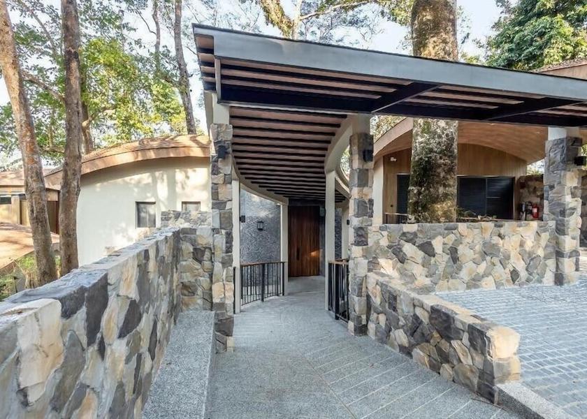 Phuket Ratsada Exterior Detail