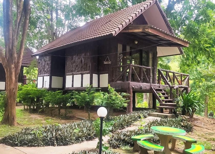 Kanchanaburi Province Sai Yok Room