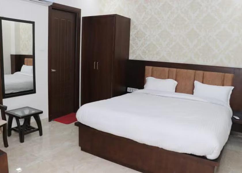 Uttar Pradesh Saharanpur Executive A.C. Room