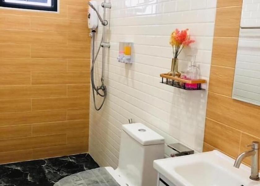 Rayong Province Ban Chang Bathroom