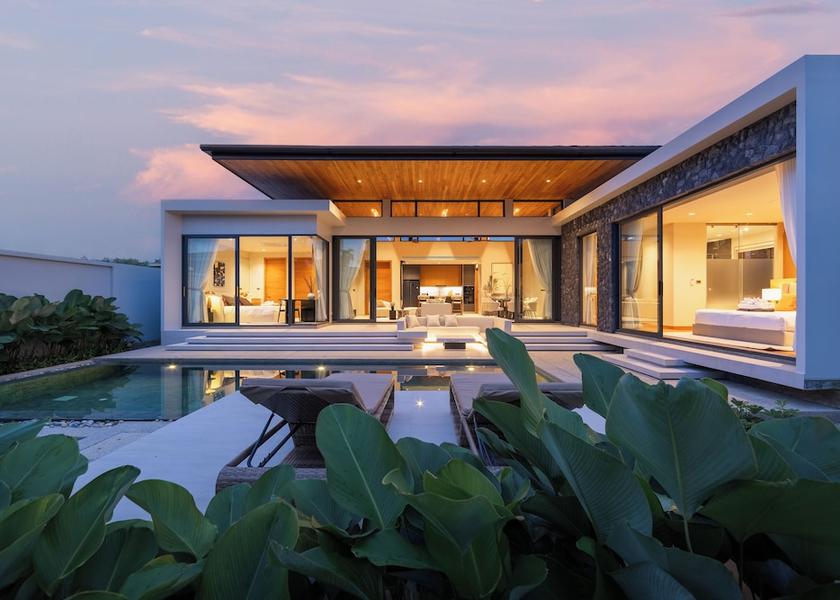 Phuket Choeng Thale Facade