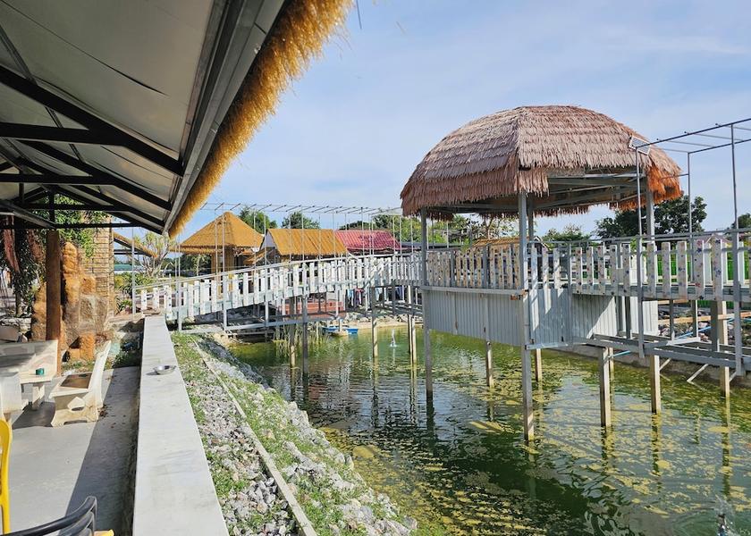Prachuap Khiri Khan Province Pranburi Terrace/patio