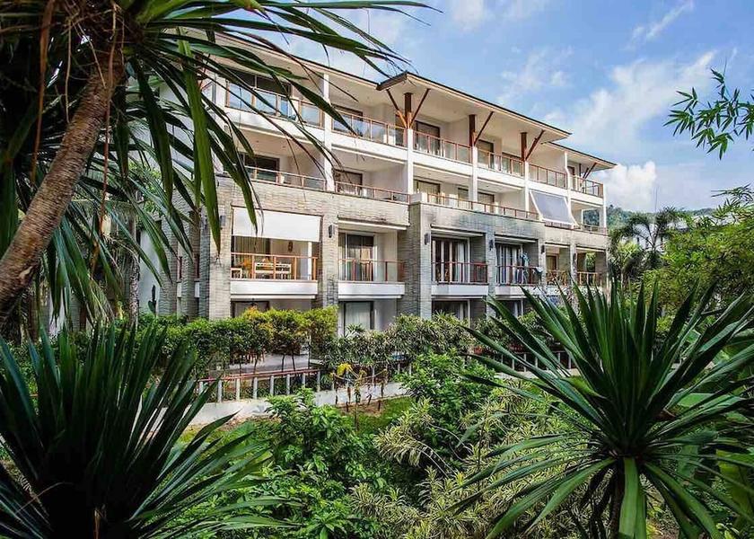 Phuket Sa Khu Facade