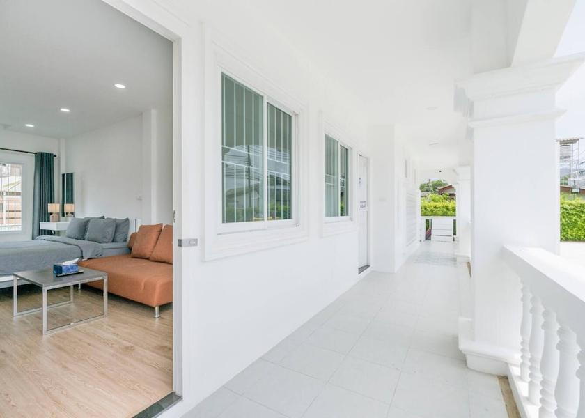 Phuket Chalong Interior Entrance