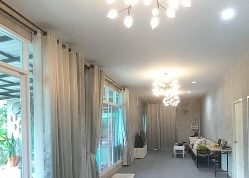 Chiang Mai Province Saraphi Interior Entrance