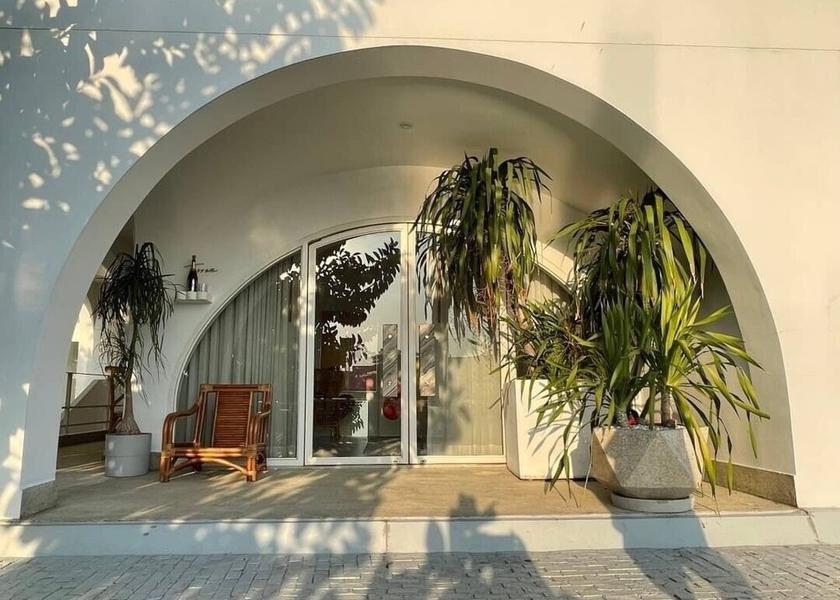 Nakhon Pathom Nakhon Chai Si Exterior Detail