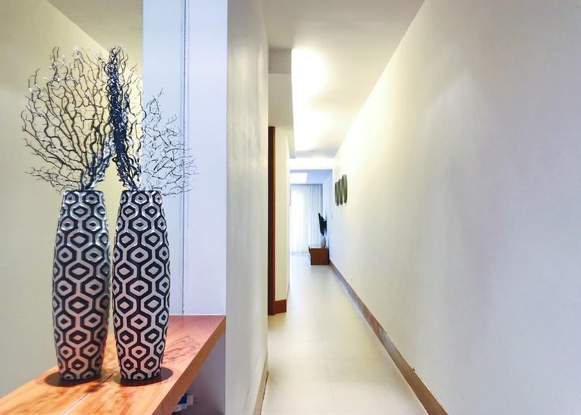 Phuket Sa Khu Interior Entrance