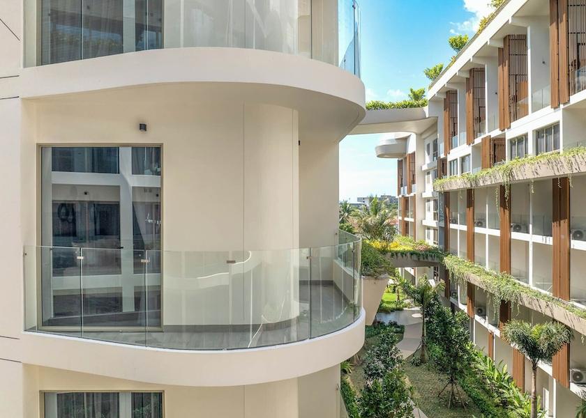 Phuket Choeng Thale Exterior Detail