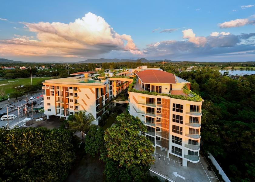 Phuket Choeng Thale Exterior Detail