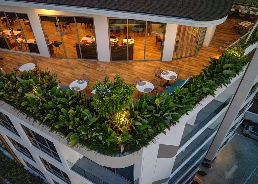 Phuket Province Choeng Thale Restaurant