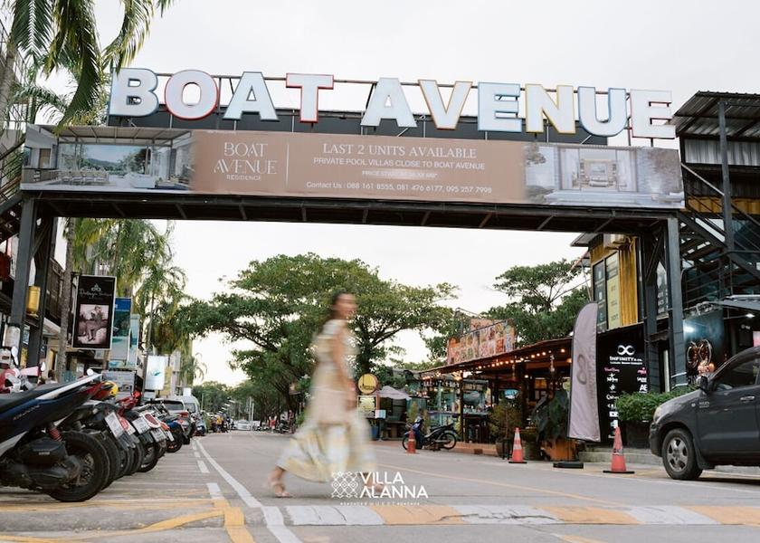 Phuket Choeng Thale Shopping Arcade