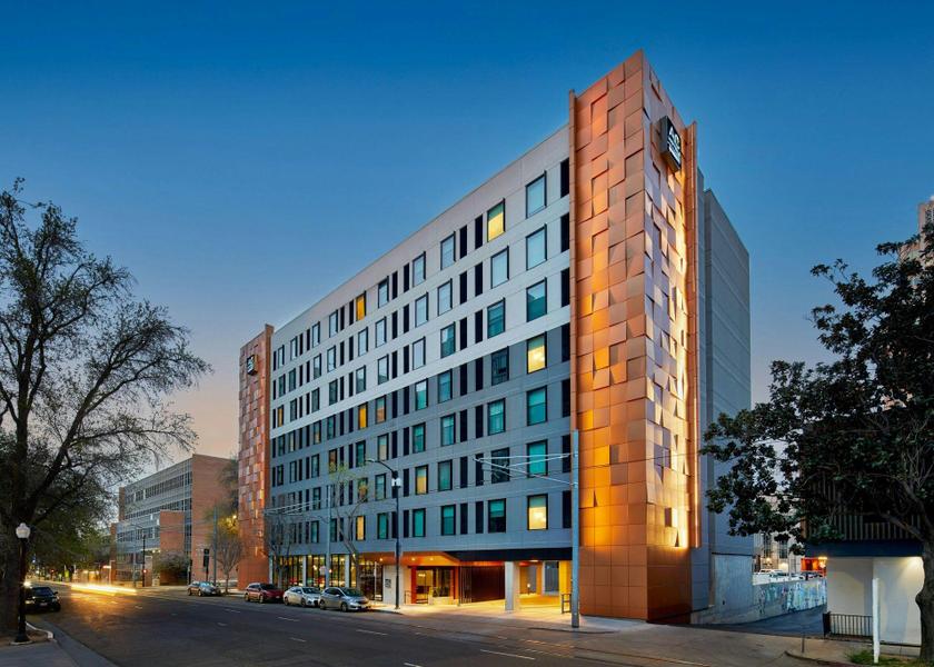 California Sacramento exterior view