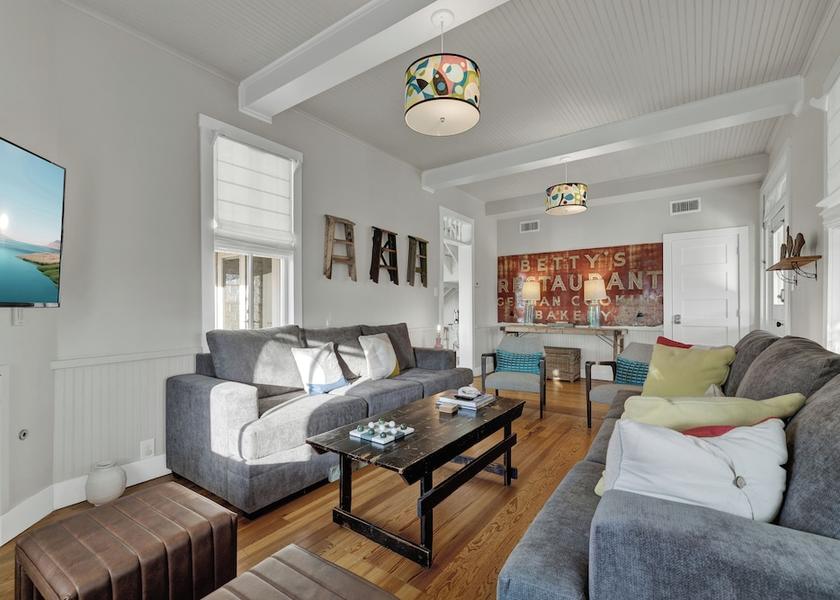 Kansas Harper Living Area