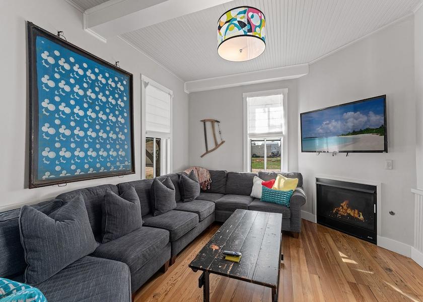 Kansas Harper Living Area