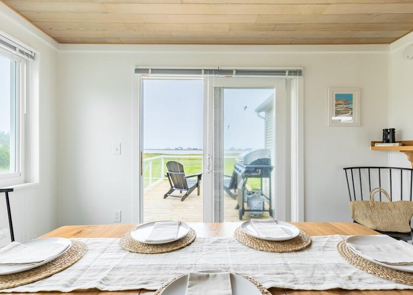 Washington Oak Harbor Interior Entrance