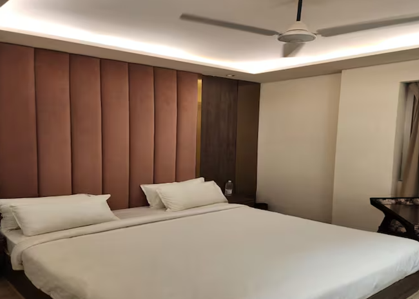 Delhi Delhi Room