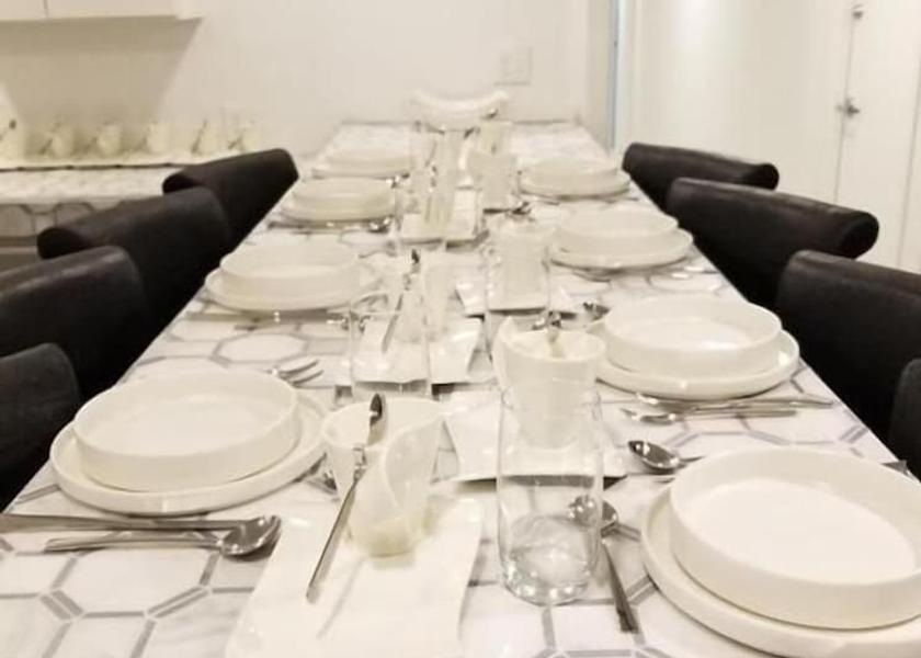 Louisiana New Orleans In-Room Dining