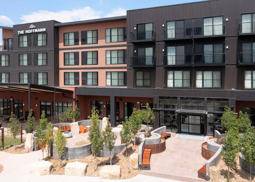 Colorado Basalt exterior view