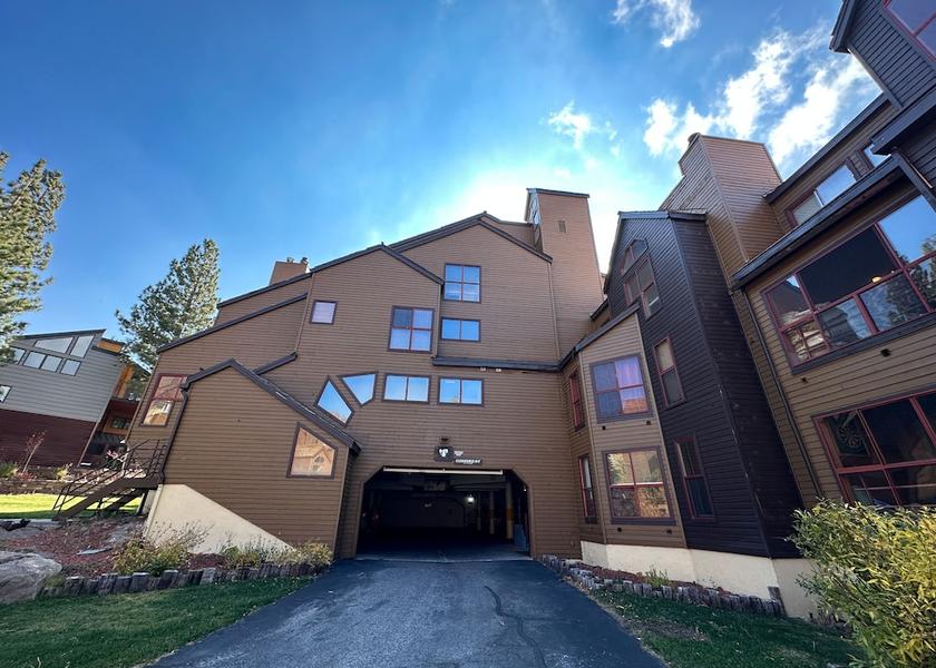 California Mammoth Lakes Exterior Detail