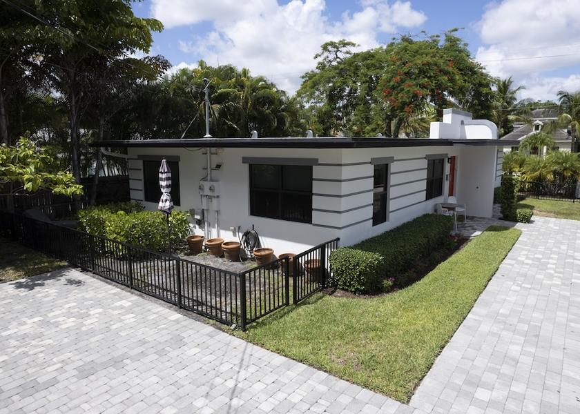 Florida Delray Beach Exterior Detail