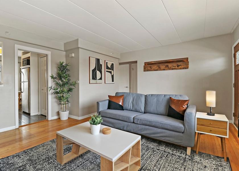 Illinois Arlington Heights Living Area