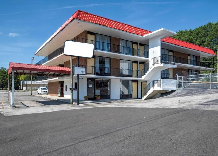 Tennessee Cleveland Exterior