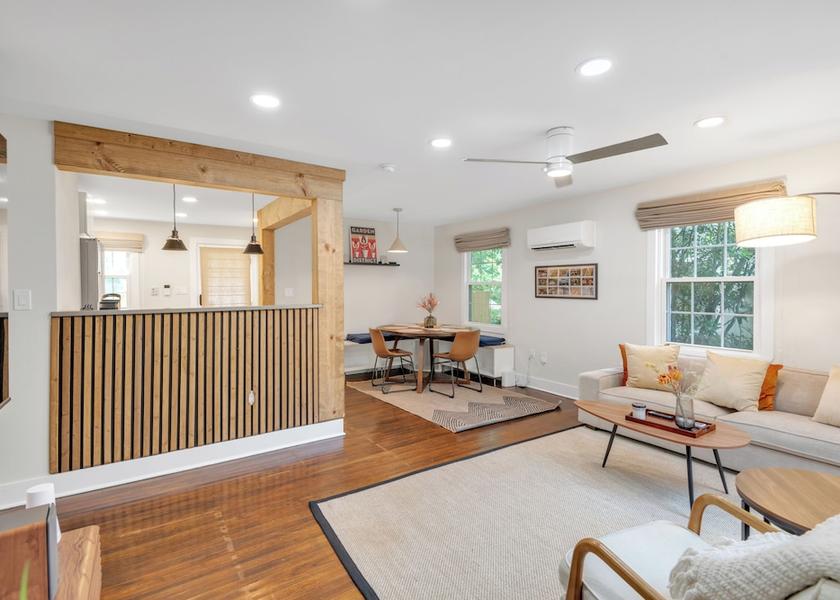 Louisiana Baton Rouge Living Area
