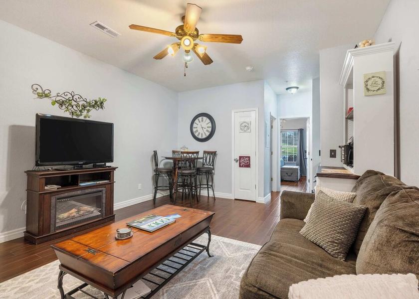 Missouri Branson West Living Area