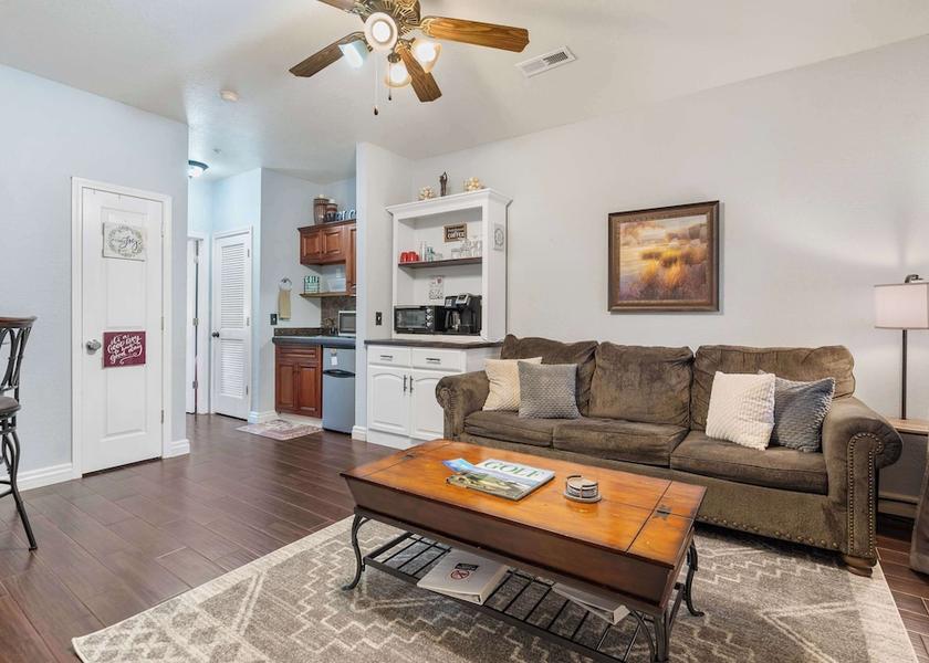 Missouri Branson West Living Area