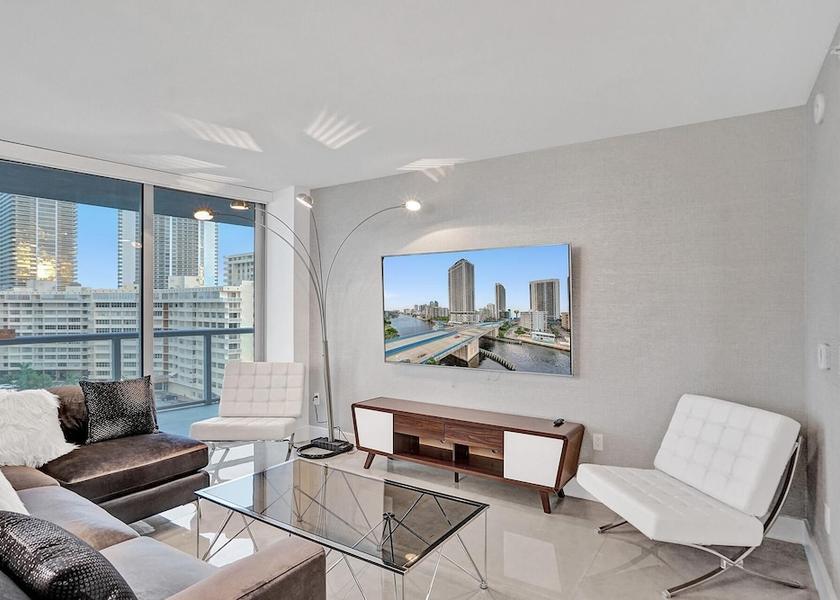 Florida Hallandale Beach Living Area