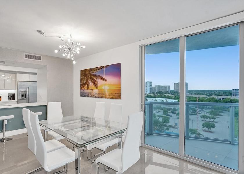 Florida Hallandale Beach In-Room Dining