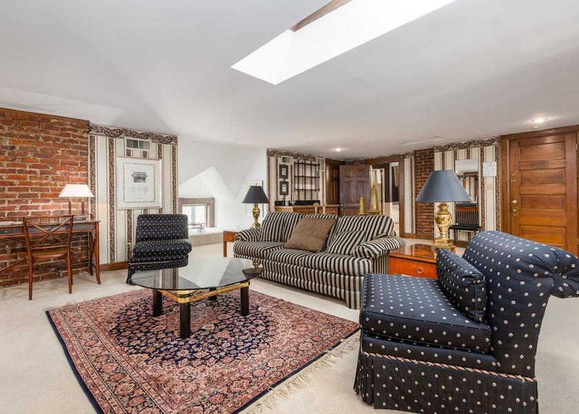 North Carolina Winston-Salem Room
