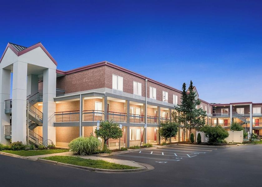 Michigan Auburn Hills Exterior