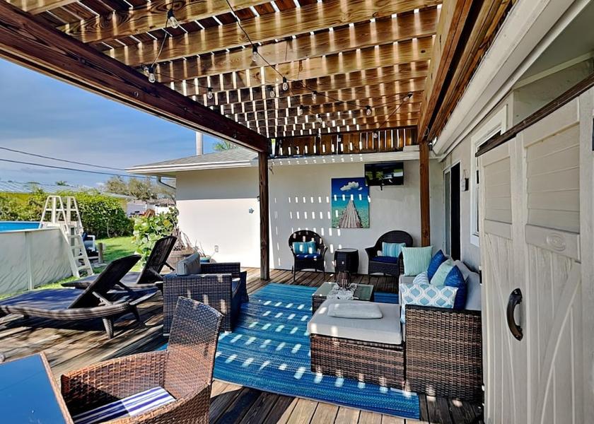 Florida Fort Myers Property Grounds