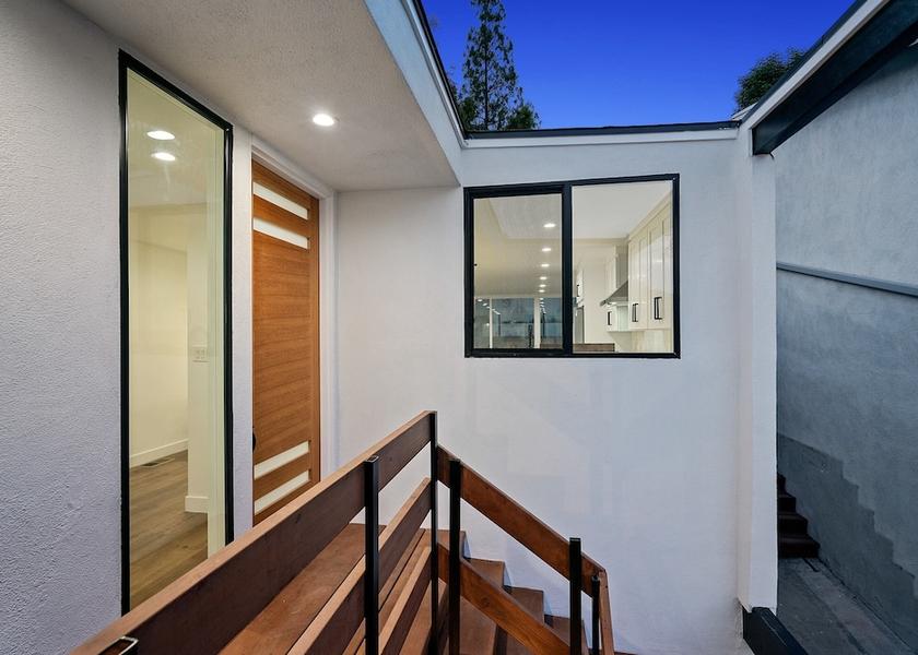 California Woodland Hills Interior Entrance