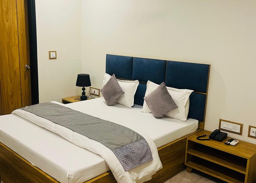 Haryana Chandigarh Deluxe Double Room 