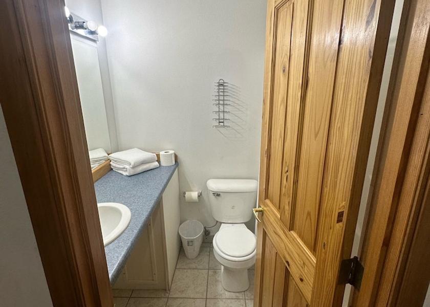 Missouri Quincy Bathroom