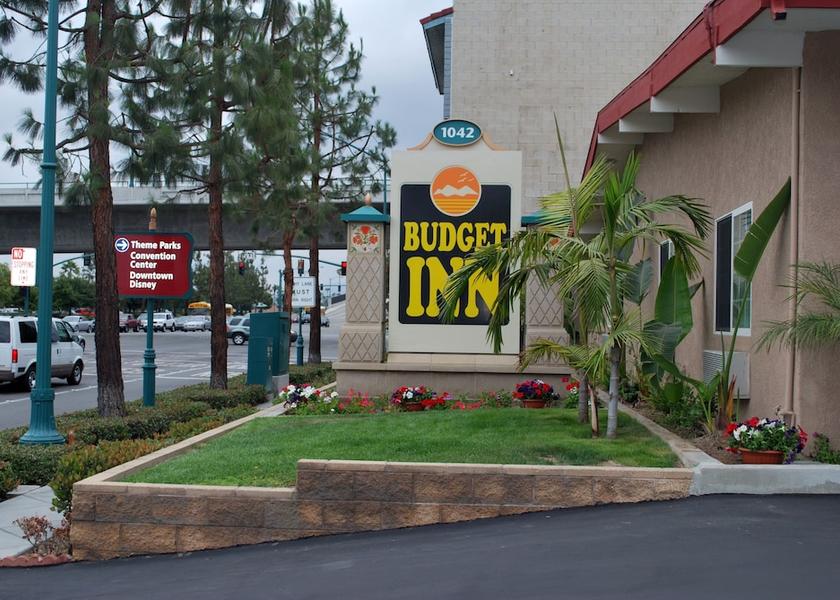 California Anaheim Exterior Detail