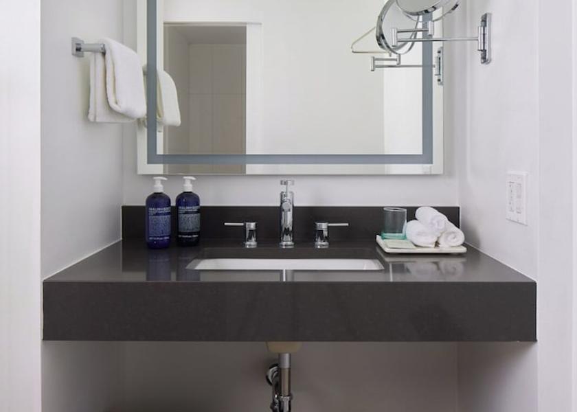 Pennsylvania Kennett Square Bathroom